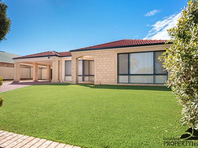 22 Oceanside Drive, Wandina WA 6530