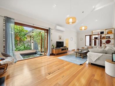 14 Donaldson Street, Queens Park WA 6107