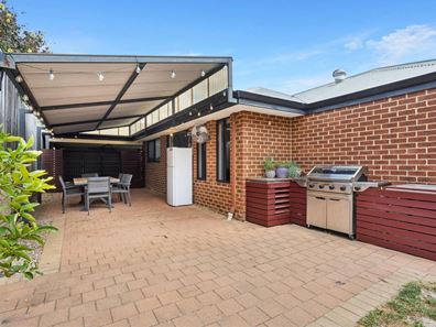 69 Rocklea Crescent, Ellenbrook WA 6069