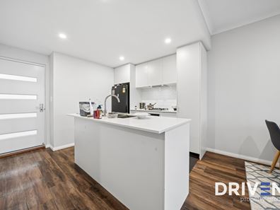 2/2 Cooli Street, Hammond Park WA 6164