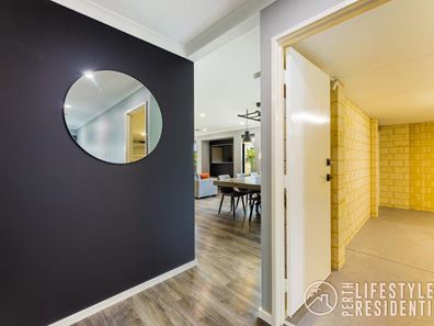 25 Wallaby Road, Banksia Grove WA 6031