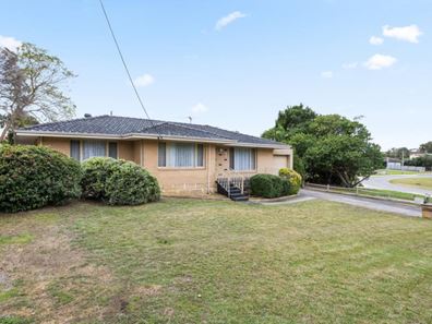 7 Knight Place, Calista WA 6167
