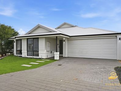 1 Hike Way, Ellenbrook WA 6069
