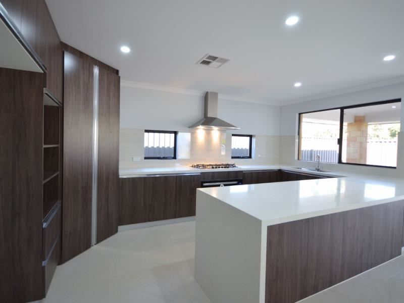 4A Westbourne Way, Lynwood WA 6147