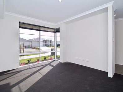 13 Barnong Road, Golden Bay WA 6174
