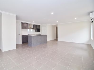13 Barnong Road, Golden Bay WA 6174
