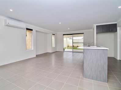13 Barnong Road, Golden Bay WA 6174