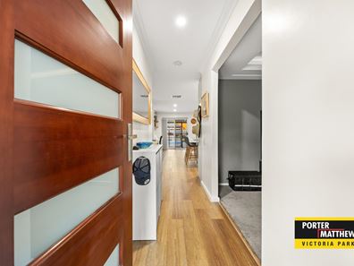 13 Farrer Place, Thornlie WA 6108