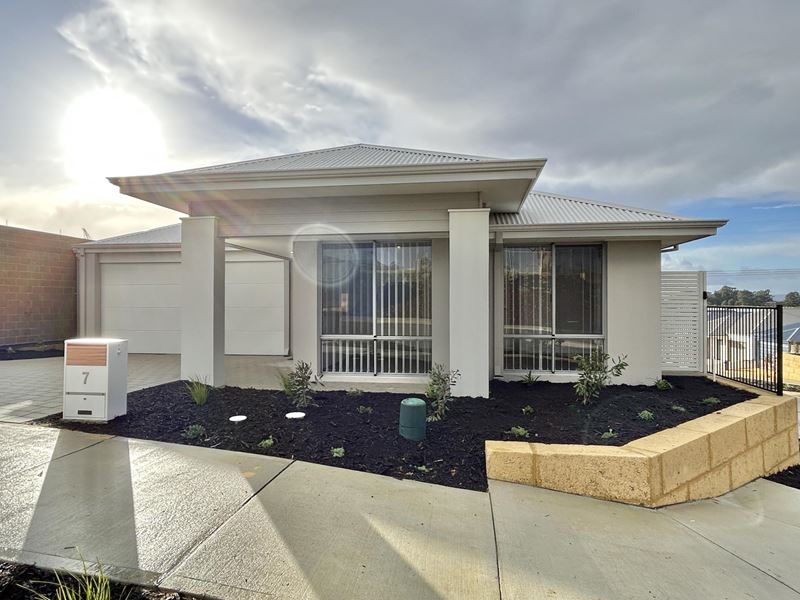 7 Beechwood Way, Anketell WA 6167