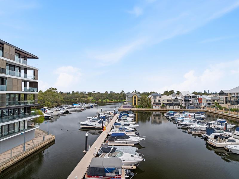 8/16 Marina Drive, Ascot WA 6104
