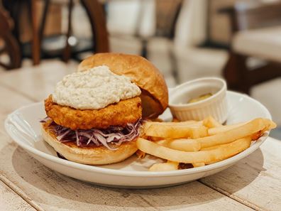 Food/Hospitality - Prestigious 5-Day Lunch Bar in the Growing Forrestdale Industrial Area