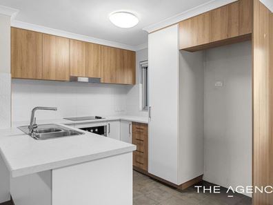 4/32 Congenial Loop, Atwell WA 6164