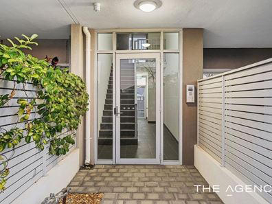 4/32 Congenial Loop, Atwell WA 6164