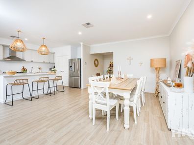 4 Waskerly Place, Aveley WA 6069