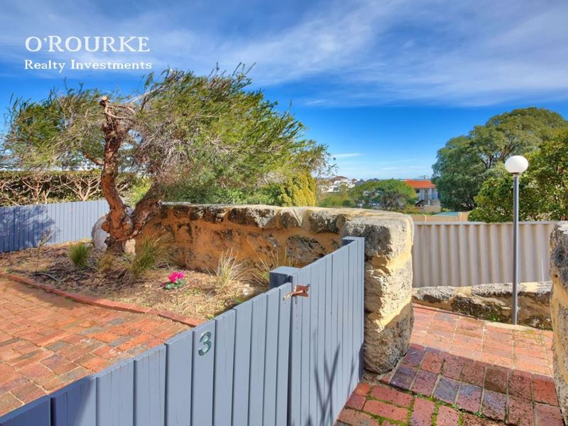 3/12 Ozone Parade, Trigg WA 6029