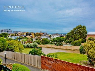 3/12 Ozone Parade, Trigg WA 6029