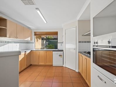 6 Selway Pl, Brentwood WA 6153