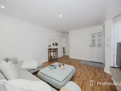 7 Robin Cove, Ballajura WA 6066