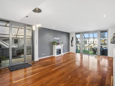 26 Trade Winds Retreat, Dudley Park WA 6210