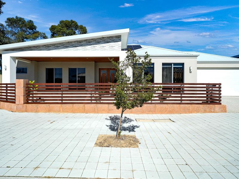 10 Banyoles Circuit, Champion Lakes WA 6111