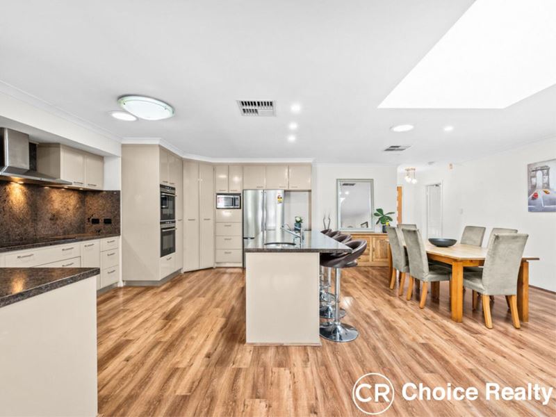 16 Barcombe Way, Leeming WA 6149