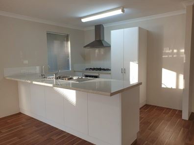 27 Bluebird Street, Wellard WA 6170