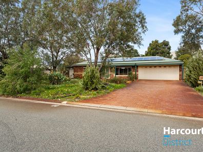 16 Carpenteria Crescent, Kenwick WA 6107
