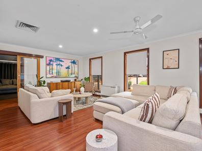 6 Eureka Street, Hannans WA 6430