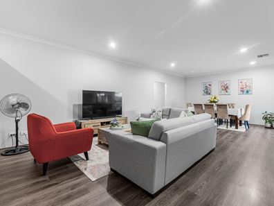 24 Cadaga Way, Piara Waters WA 6112