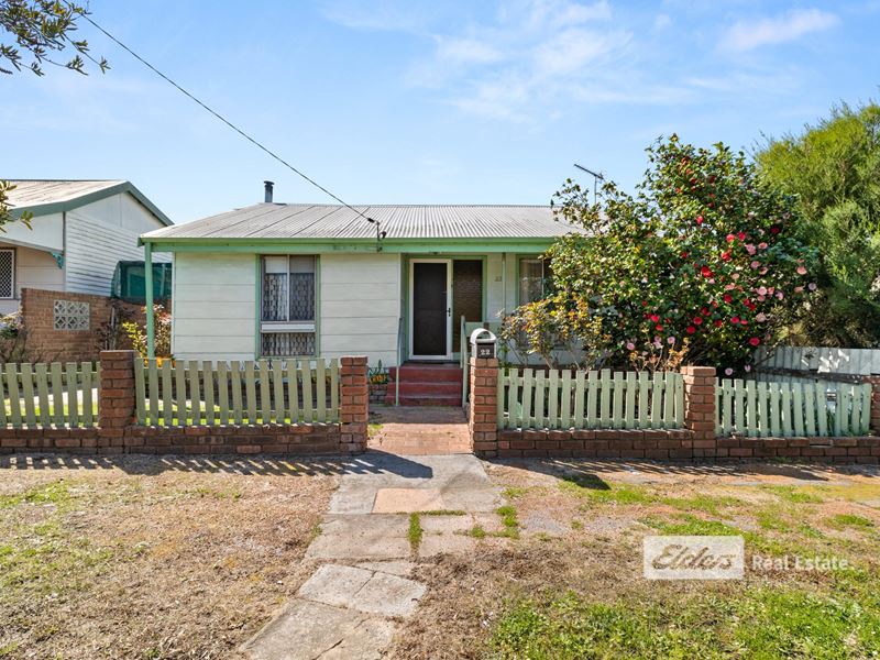 22 Clifton Street, Collie WA 6225