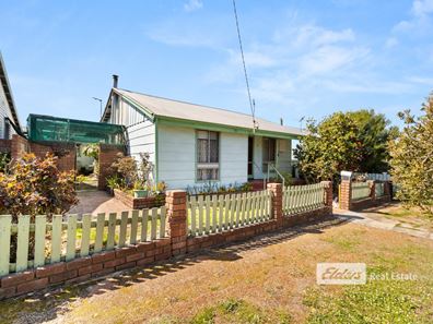 22 Clifton Street, Collie WA 6225