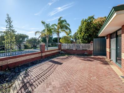 27 Shaw Road, Dianella WA 6059