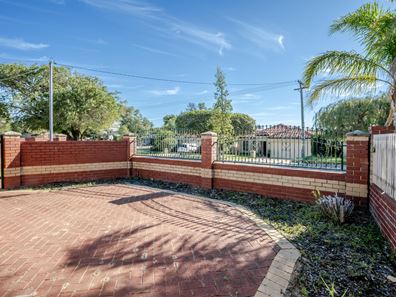 27 Shaw Road, Dianella WA 6059
