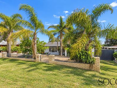 39 Preston Rd, Parmelia WA 6167