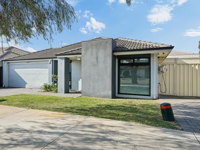 90 Cilantro Parkway, Seville Grove WA 6112