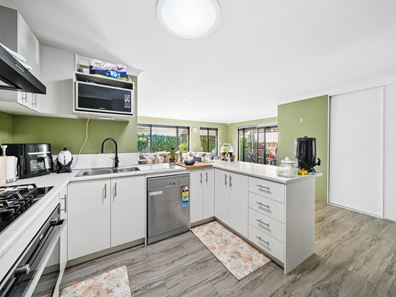 90 Cilantro Parkway, Seville Grove WA 6112
