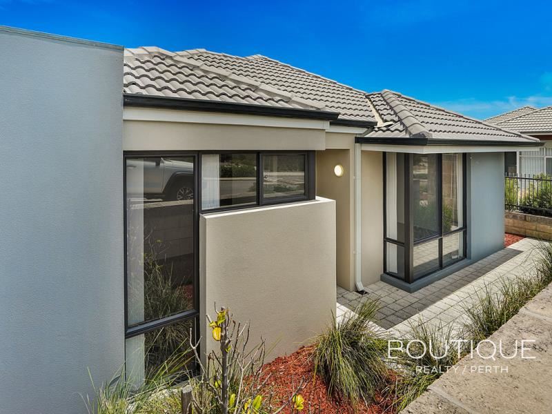 4 Rangeview Road, Landsdale WA 6065
