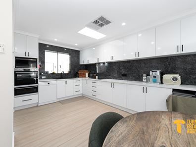 26 Toorak Road, Armadale WA 6112