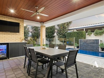 27 Bayonne Corner, Piara Waters WA 6112