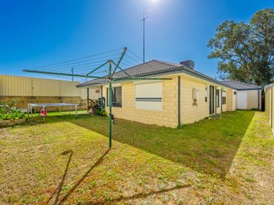 43 Arramall Trail, Lakelands WA 6180