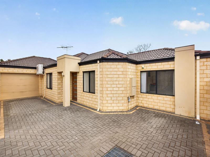 127C Hillsborough Drive, Nollamara WA 6061
