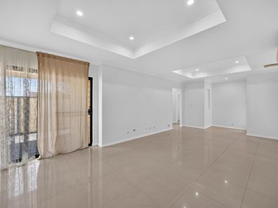 127C Hillsborough Drive, Nollamara WA 6061