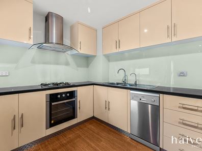 4/6 Oak Street, Cannington WA 6107