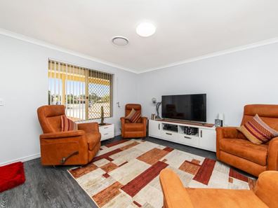 6 Fairway Place, Cooloongup WA 6168
