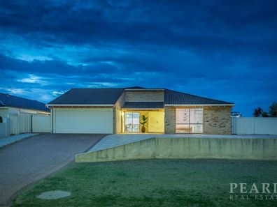 4 Tarolinta Gardens, Ocean Reef WA 6027