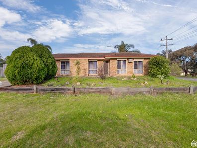 32 Grafham Road, Brookdale WA 6112