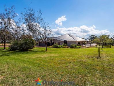 48 McDowell Street, Waroona WA 6215