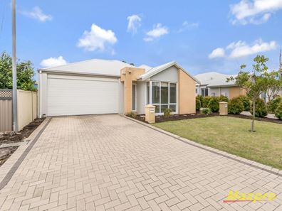 8A Westbourne Way, Lynwood WA 6147