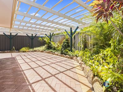 15B FORDHAM COURT, Ballajura WA 6066