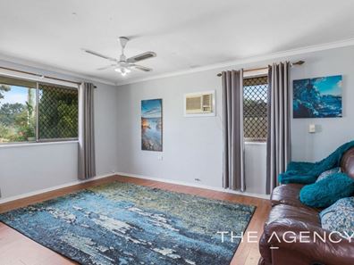 25 Honeysett Court, Hamilton Hill WA 6163